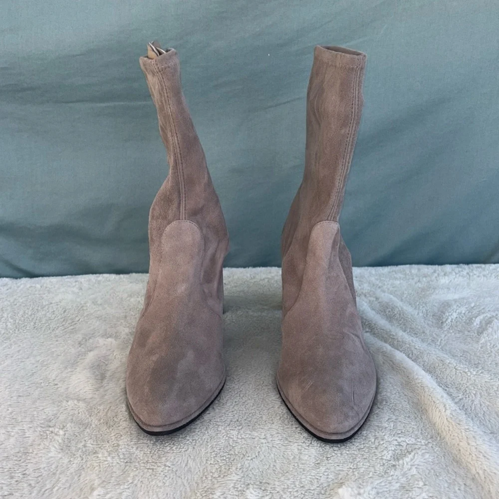EUC Stuart Weitzman Yuliana 60 Stretch Suede Flannel Gray Boot Leather Size 9.5 - Picture 1 of 10